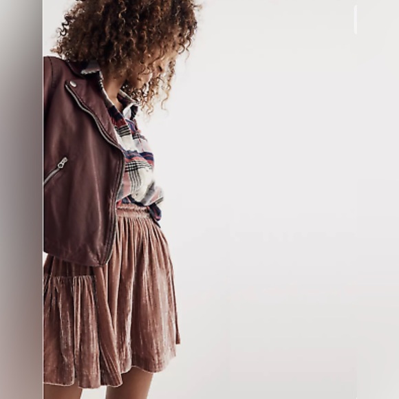 NWT Madewell Crushed Velvet Mini Skirt 🎀 - Picture 2 of 3